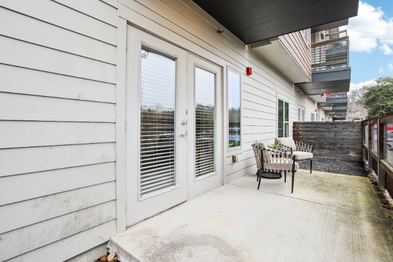 Building Photo - 2505 Thornton Rd