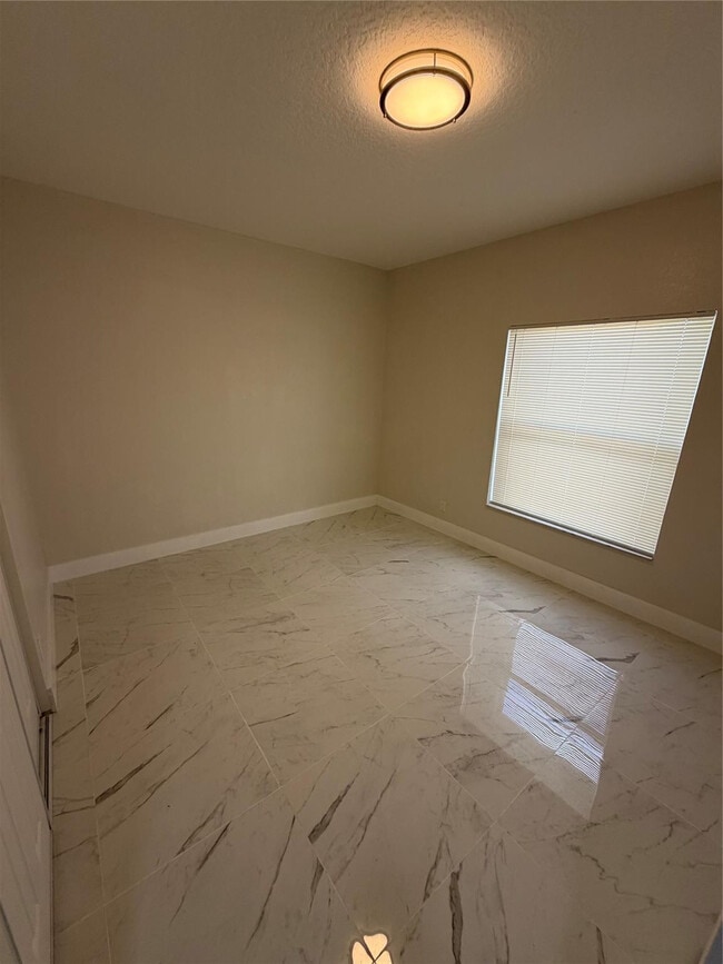 Building Photo - 5473 NW 90th Ave