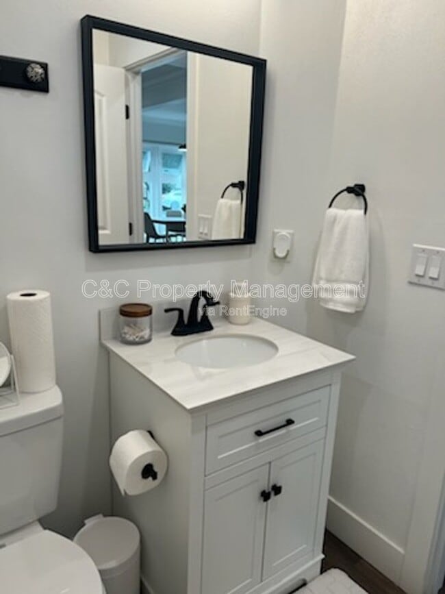 Building Photo - 59 W Castle St