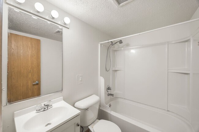 Interior Photo - Clover Creek