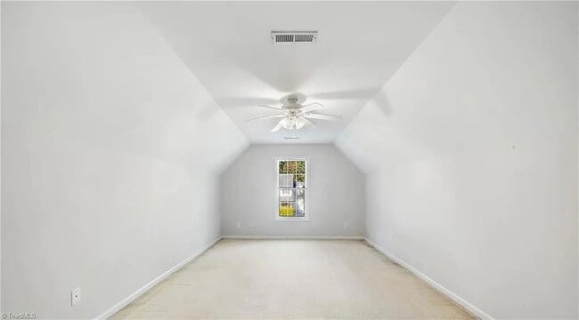 Building Photo - 1035 Hawthorne Dr