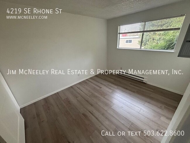 Building Photo - 4219 SE Rhone St