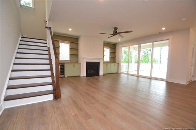 Building Photo - 544 Basin Hl Dr