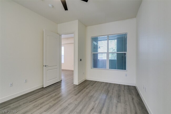 Building Photo - 38 E Serene Ave
