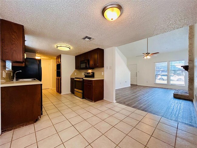 Building Photo - 8800 Clearbrook Trail