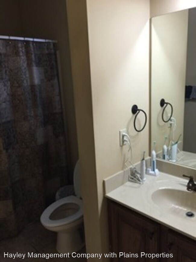 Building Photo - 3 br, 3.5 bath House - 1082 Runningvine Lane