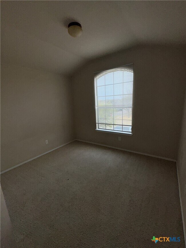 Building Photo - 6808 Rosita Oak Dr