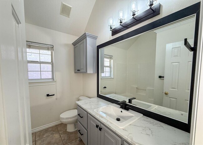 Building Photo - 16517 Tonka Trail