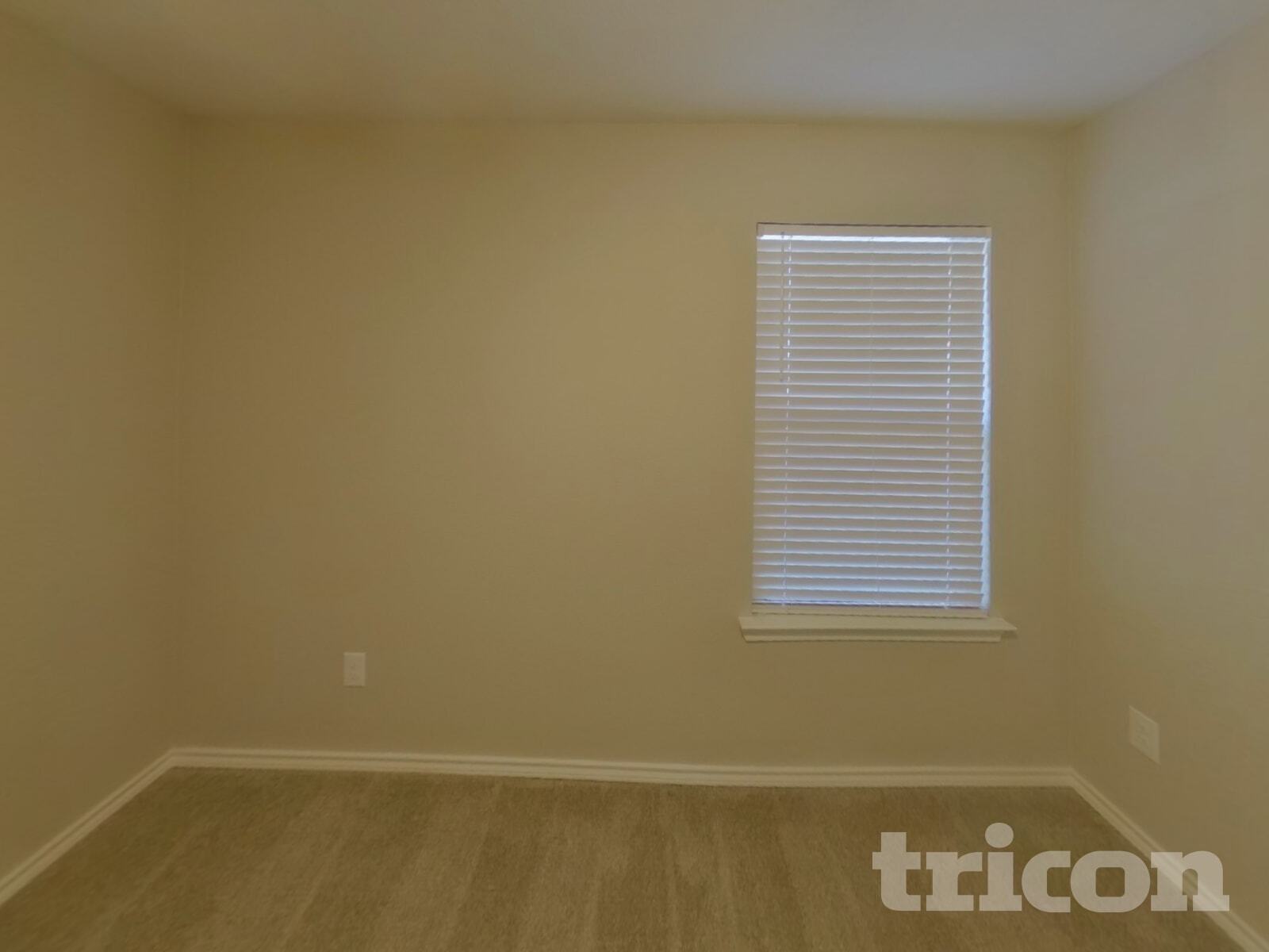 Building Photo - 2565 Hadley St