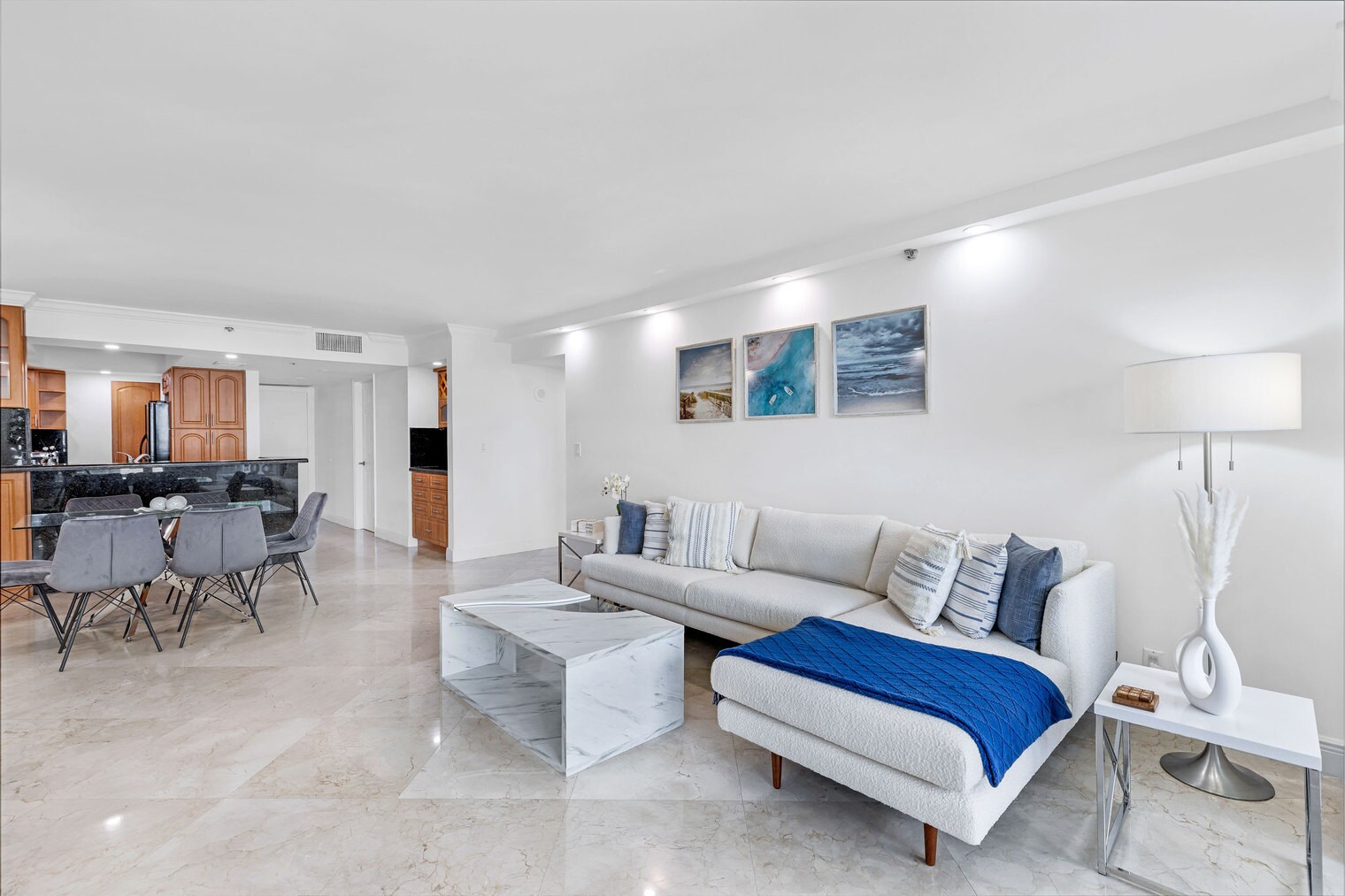 Building Photo - 1717 N Bayshore Dr