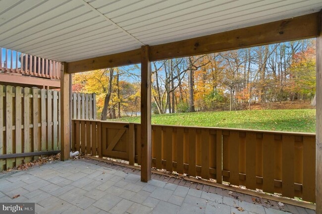 Building Photo - 7393 Swan Point Way