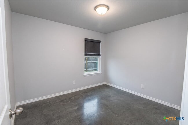 Building Photo - 300 Lowes Blvd
