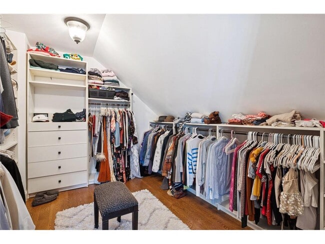 Building Photo - 5 Cooper Ave