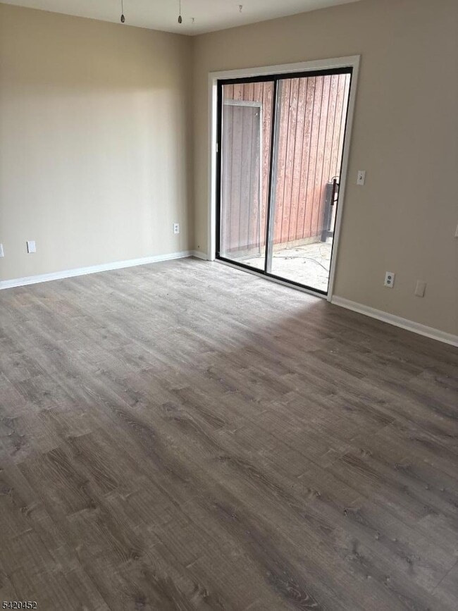 Building Photo - 3 Port Royal Dr