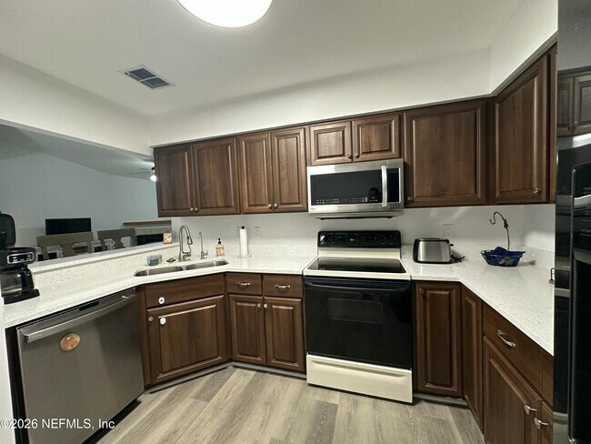 Building Photo - 3110 Sea Hawk Dr