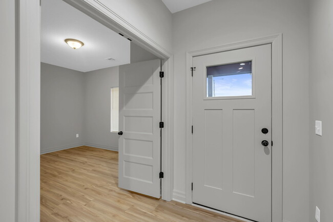 Building Photo - 1811 Liam Ct