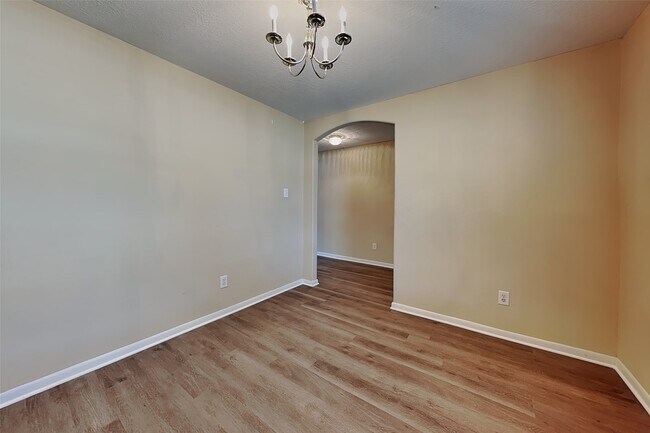 Building Photo - 6530 Portlick Dr
