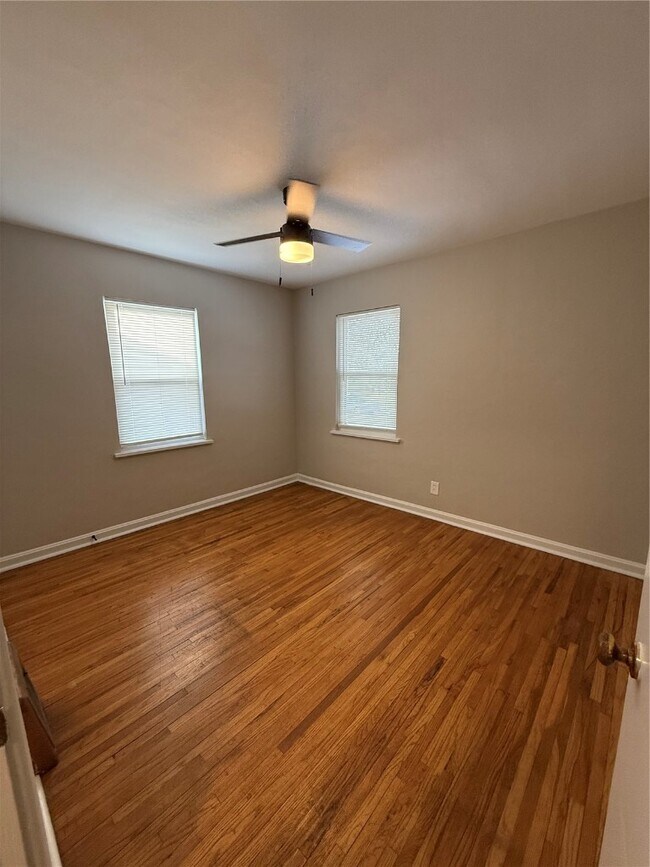 Building Photo - 7128 Yates St