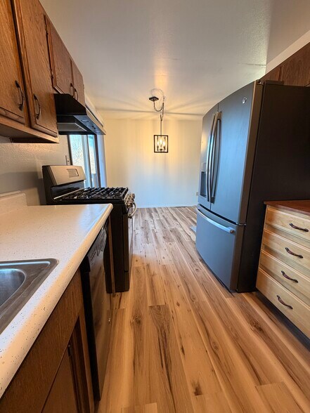 Building Photo - 2328 Apache St