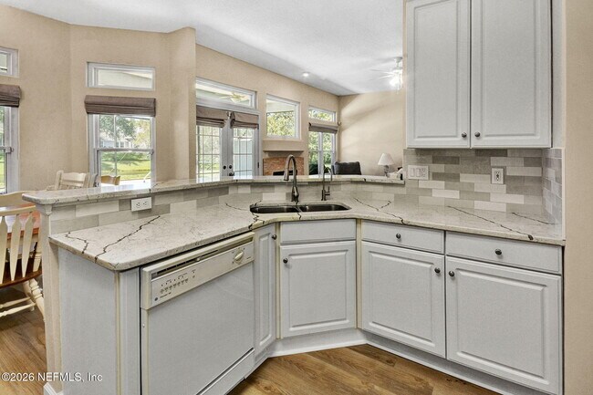Building Photo - 952 Blackberry Ln