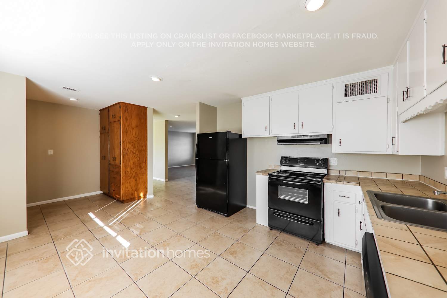 Building Photo - 3335 W McLellan Blvd