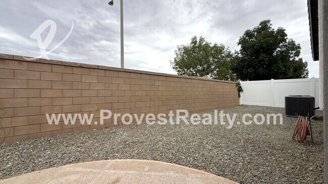 Building Photo - 8440 Hoover Ct