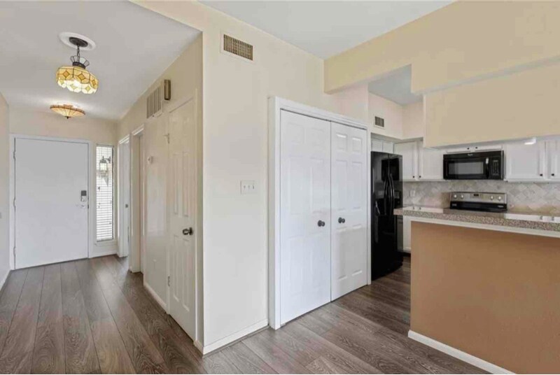 Building Photo - 124 April Point Dr S