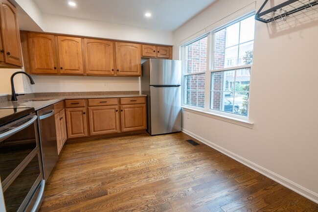 Building Photo - 2119 Hutchison Grove Ct