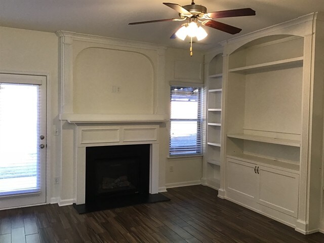 Building Photo - 1290 Rose Terrace Cir