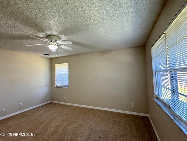 Building Photo - 2052 Pompano Pkwy