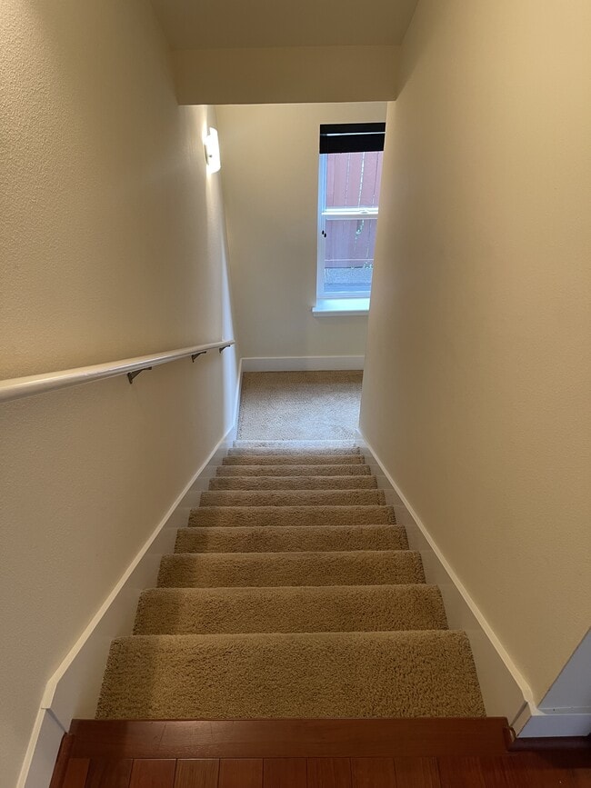 Building Photo - 834 N 145th Ln