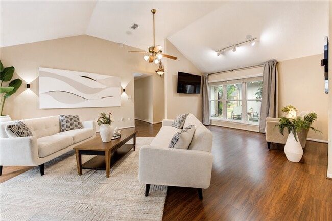 Building Photo - 7023 Brockington Dr