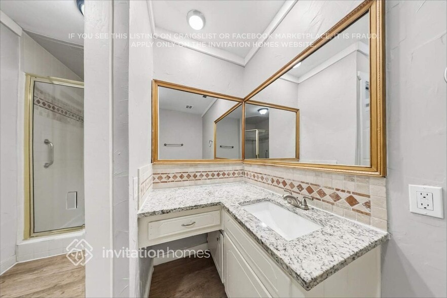 Building Photo - 3212 Glenmont Dr
