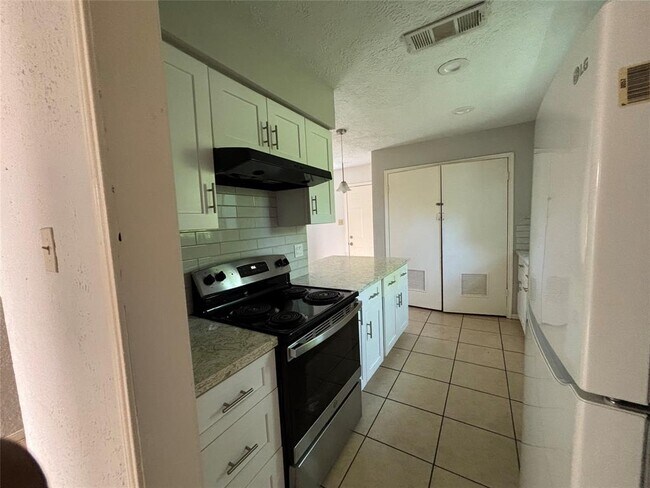 Primary Photo - 3858 Willow Springs Ln