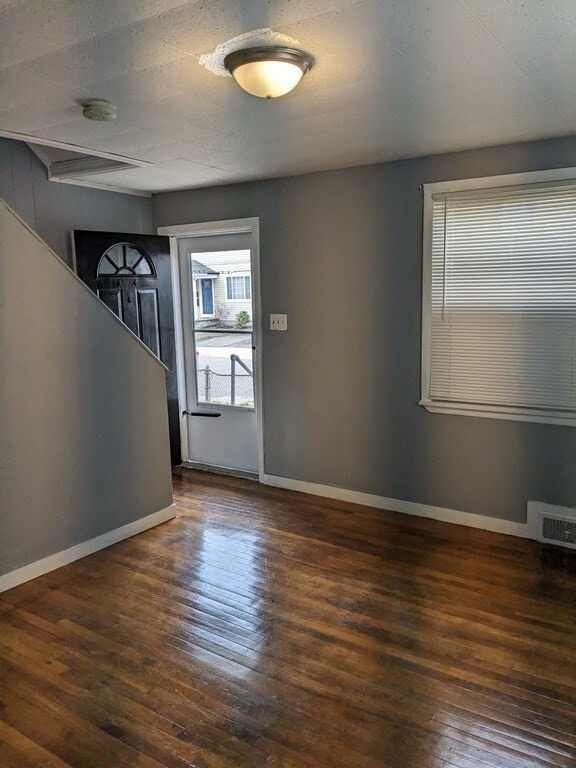 Building Photo - 10 Caddy Rd