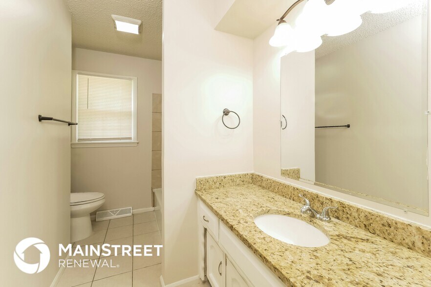 Building Photo - 1605 SW 22nd St