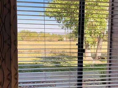 Open Space/Views to Downtown - 422 Wright St