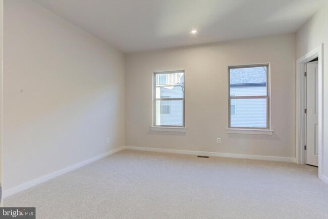 Building Photo - 13166 Arches Rd