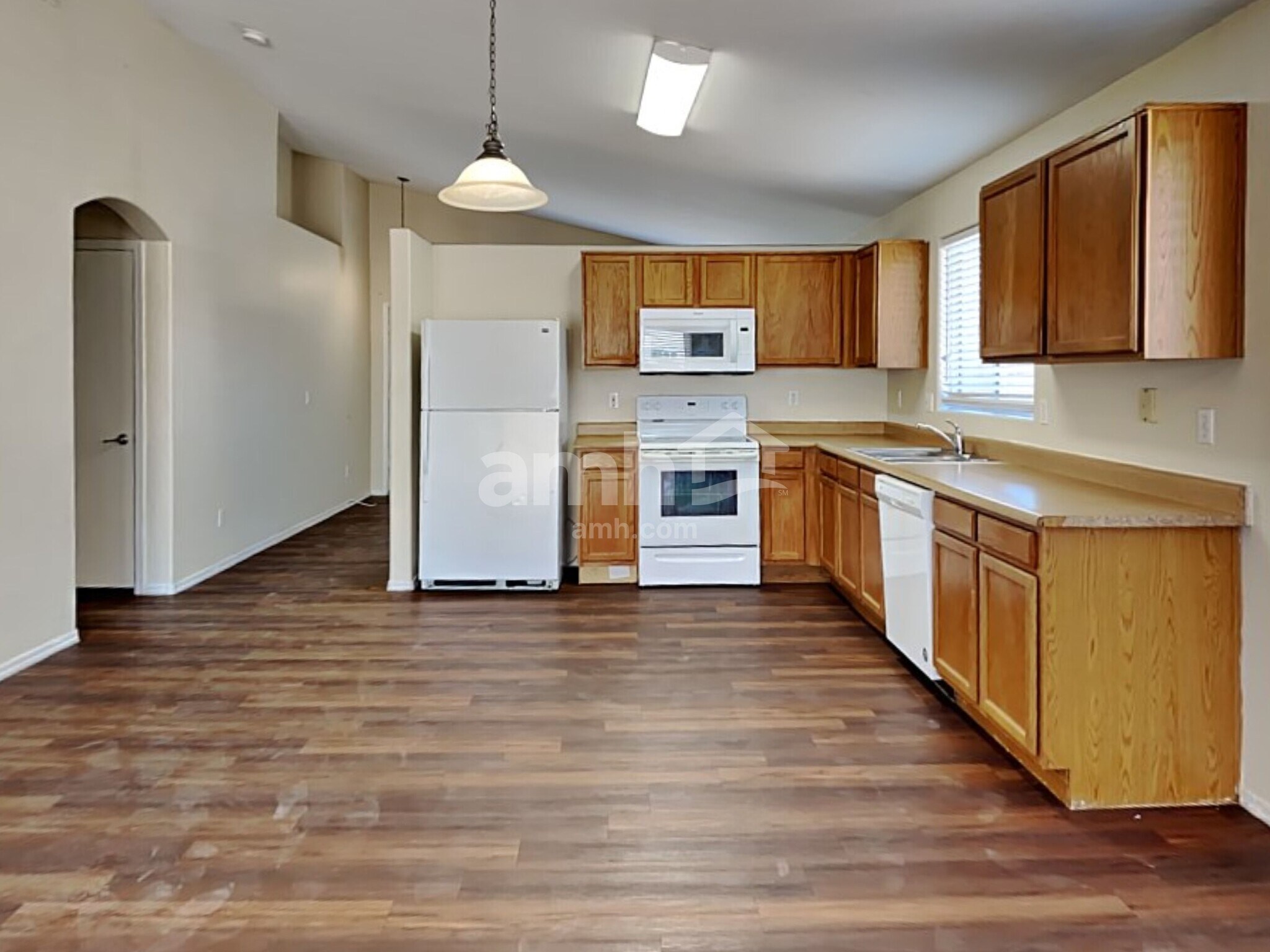 Building Photo - 8208 W Apache St