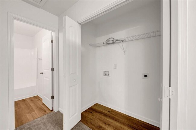 Building Photo - 315 Alcovy Way