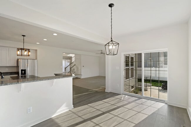 Building Photo - 30 Jeanette Ct