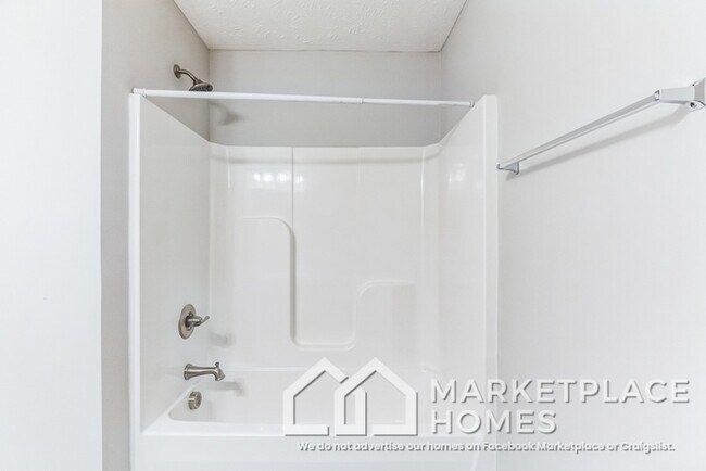 Building Photo - 741 Hollandale Rd