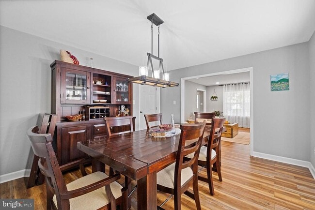 Building Photo - 7014 Allington Manor Cir E
