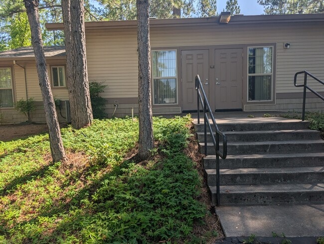 Building Photo - Springhill Gardens Apartments