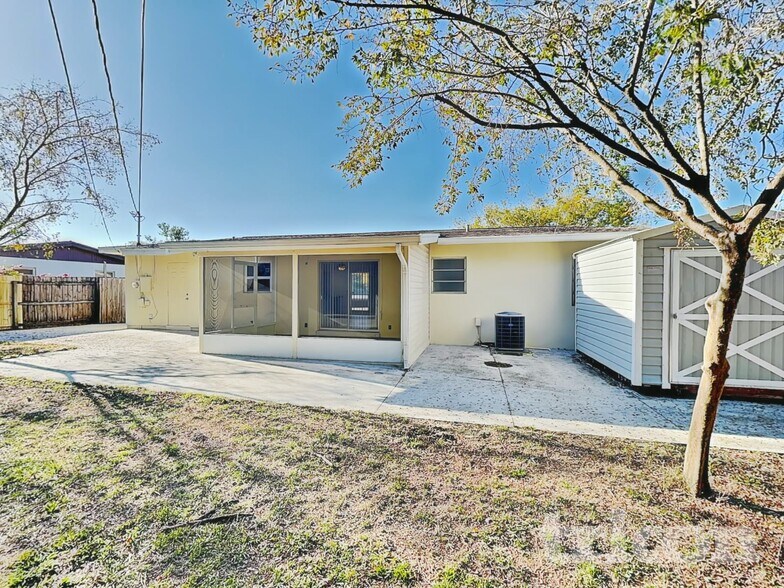 Building Photo - 632 Whippoorwill Terrace