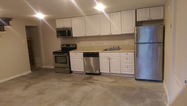 Building Photo - 3800 Garrott St