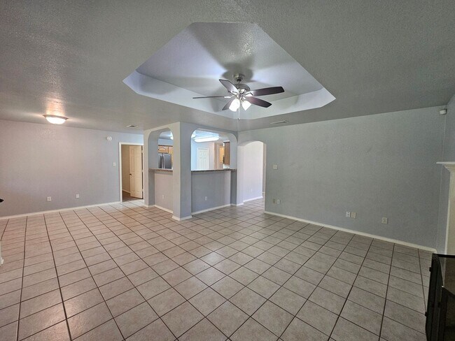 Building Photo - 4507 Twin Oaks Cir