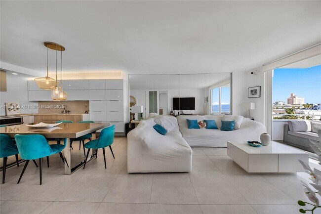 Building Photo - 465 Ocean Dr