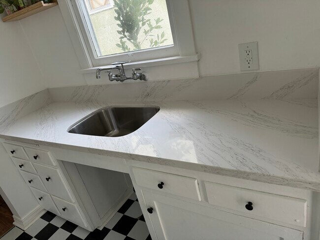 New kitchen counter - 4014 Prospect Ave