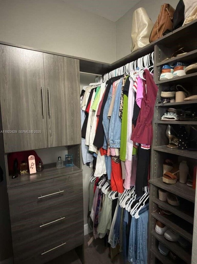 Building Photo - 1505 SW 147th Ave